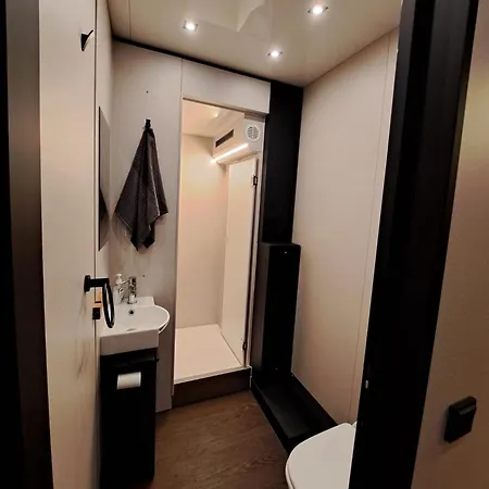 Hausboot Tegel Bateau-hôtel *
